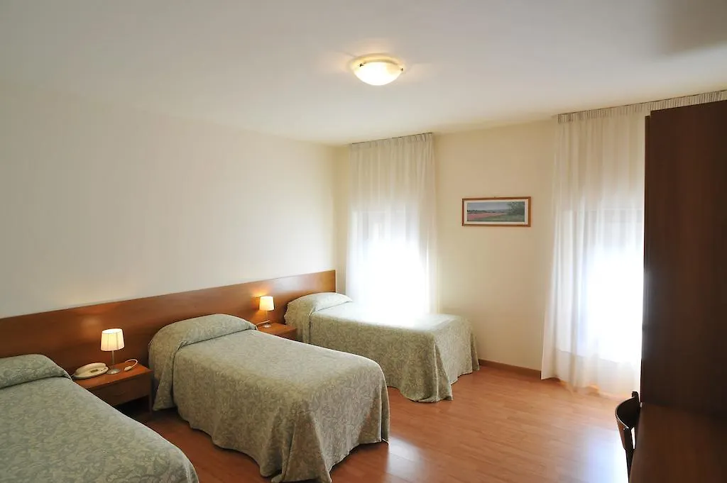 Albergo Croce D'Oro Dolcè 2*,