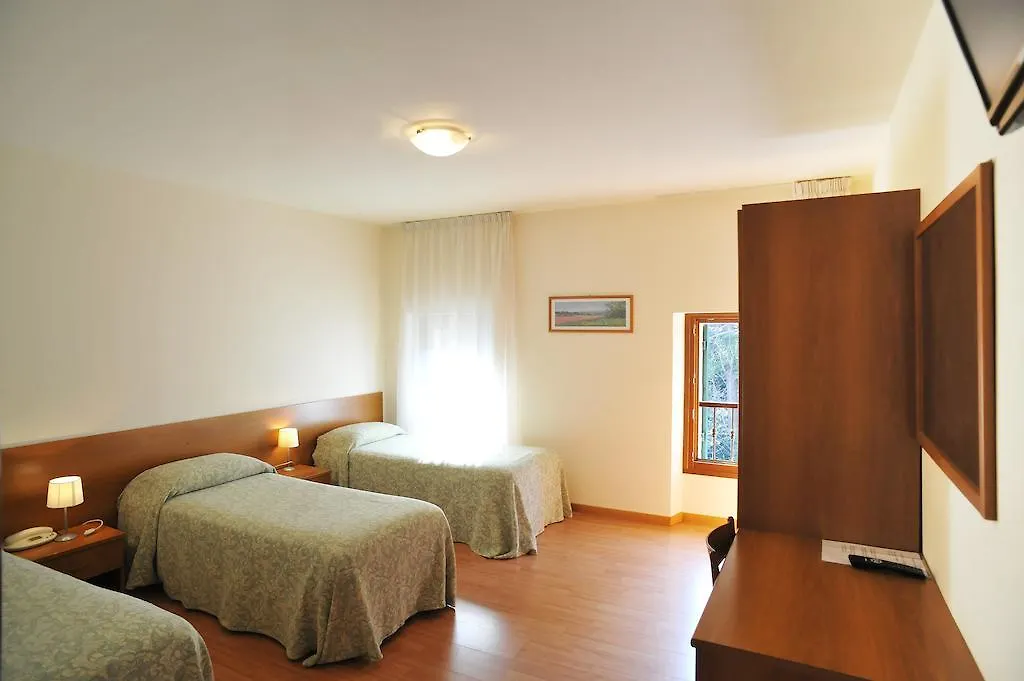 Albergo Croce D'Oro Dolcè Hotel