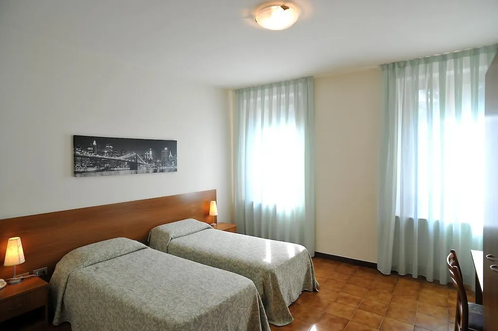 ** Hotel Albergo Croce D'Oro Dolcè Italia